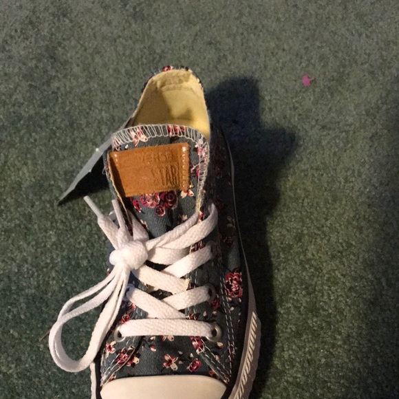 Converse Shoes Chuck Connors All Star Tennis Shoes